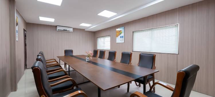 万宁·亚希悦YASIER·INTELLIGENT设计酒店(高铁站店)图片