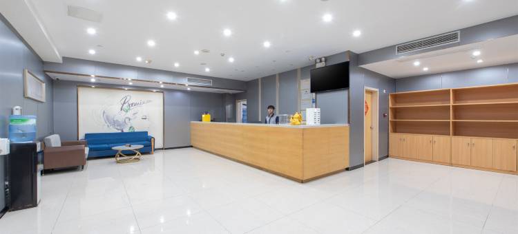 小鹿辰客酒店(广州鹤洞地铁站店)图片