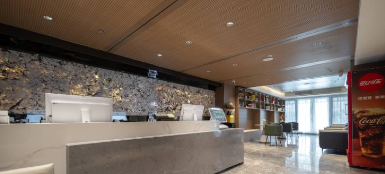 海口小椰子度假酒店(国际会展中心店)图片