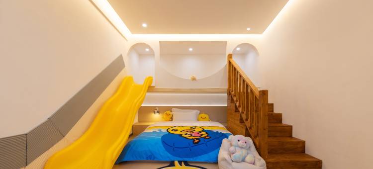 依方筱苑民宿(清明上河园西司夜市店)图片