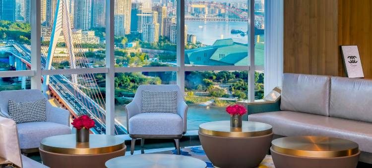 重庆解放碑洪崖洞逸扉酒店图片