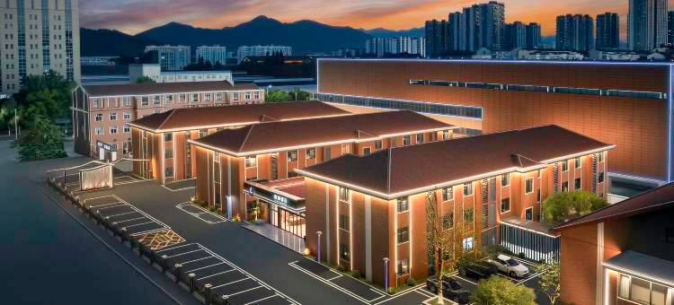 麗枫酒店(景德镇陶溪川文创街区雕塑瓷厂店)图片