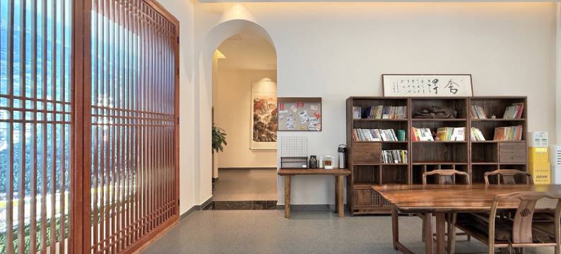 盐亭云尚四季酒店(县政府云溪实验中学店)图片