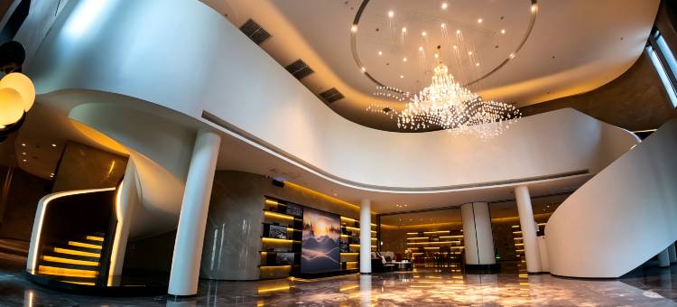 长春汽开区西湖大路亚朵酒店图片