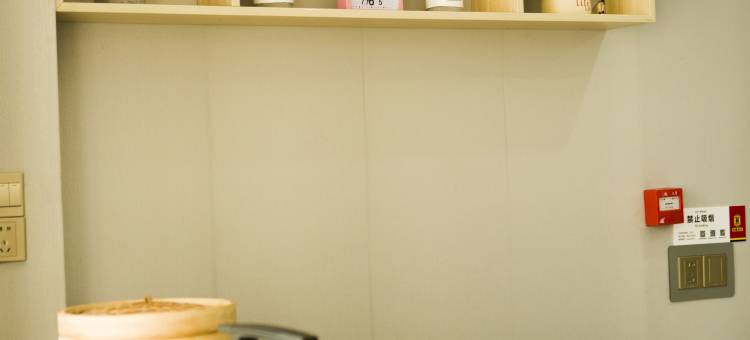 速8酒店(绥中北站店)图片