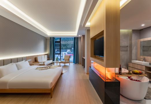 Daoban Weijia · Qifeng Homestay (Huangshan Scenic Area Huangshan Tangkounandamen) Hotel Overview