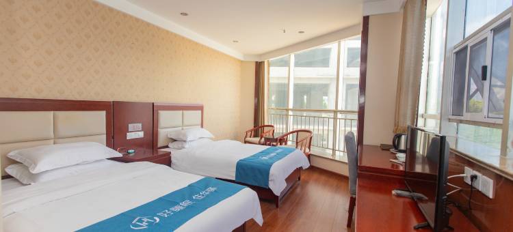 华驿精选酒店(泰安高铁站刘老根大舞台店)图片