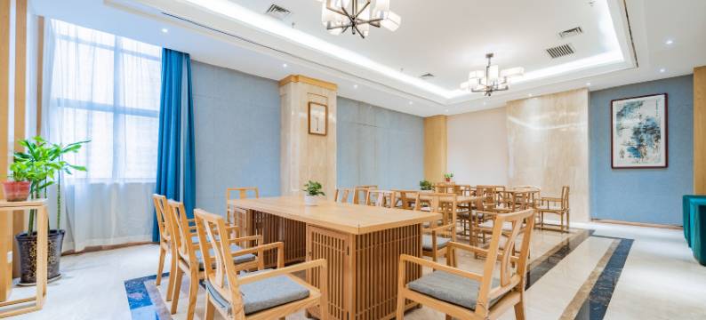 西安翔龙大酒店(陕科大高铁北站店)图片