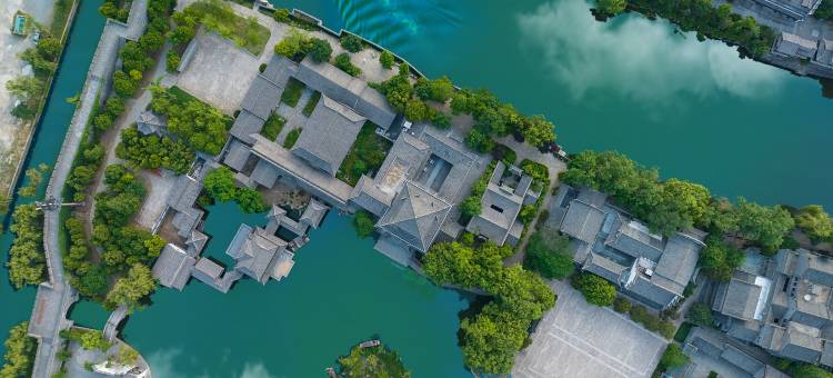 天空之镜·环岛湖景酒店(台儿庄古城风景区店)图片