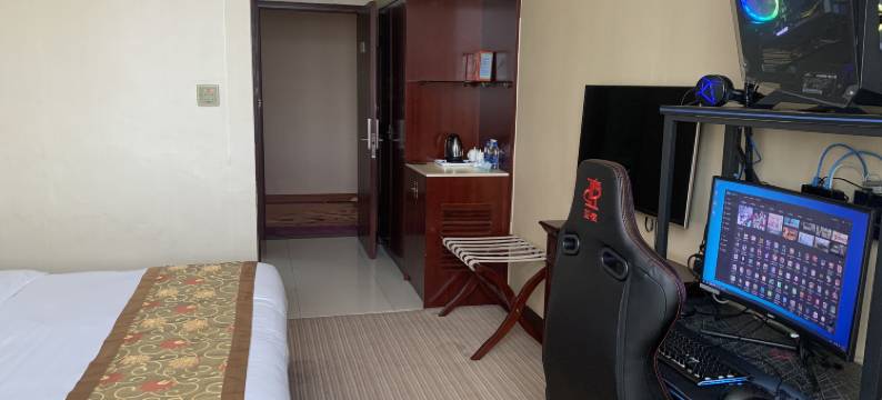 亚信电竞酒店(深圳龙岗碧新路店)图片