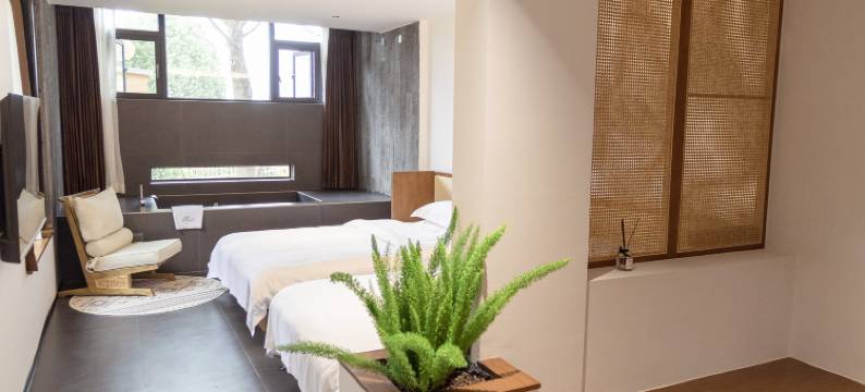 弥勒市糖舍温泉墅民宿图片