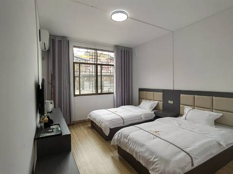 吉祥客栈(西江千户苗寨西门游客服务中心店)