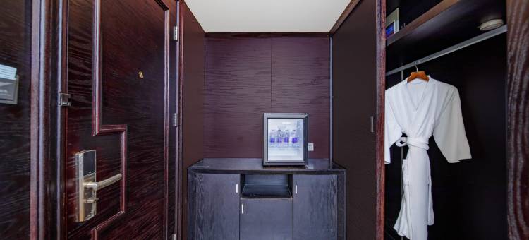 云上洛洛酒店(温州乐清柳市店)图片