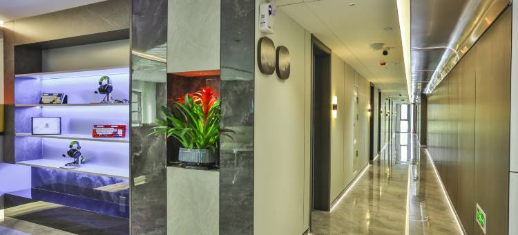 美尚电竞酒店(信阳新七大道火车站店)图片