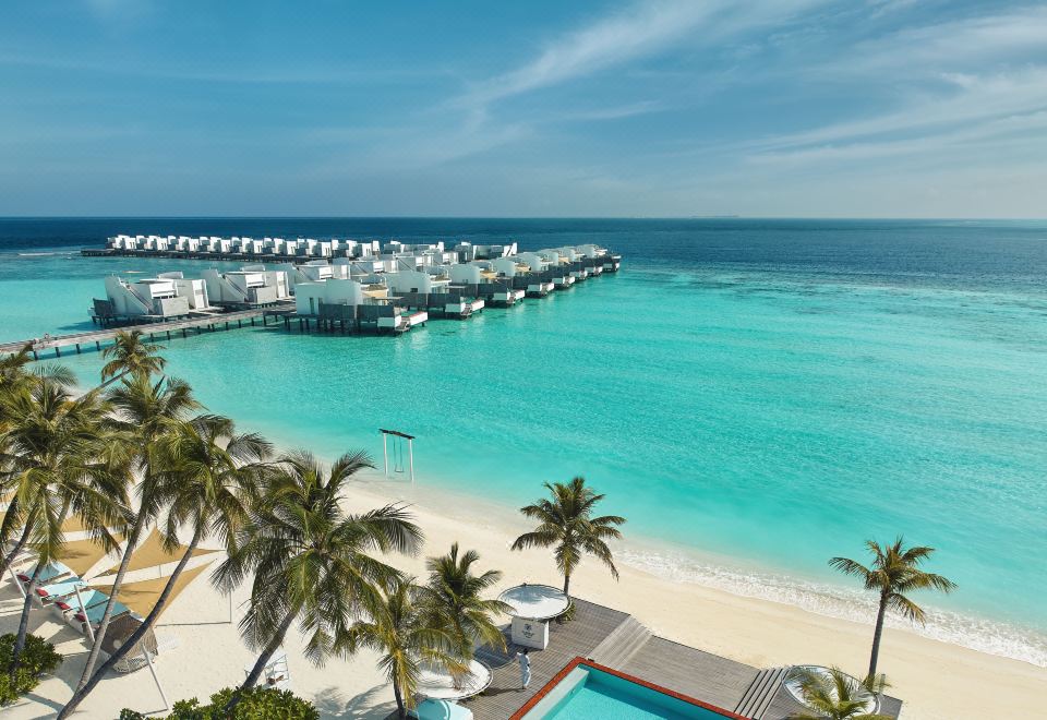 Jumeirah Olhahali Island Maldives Hotel Overview