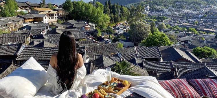 丽江古城半山归吾•山隐日照金山丨观古城全景美宿(大水车店)图片