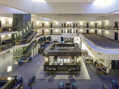 堪培拉华美达外交官酒店