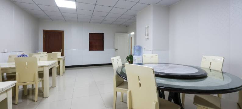 娄底和丰大酒店(娄星区体育中心店)图片