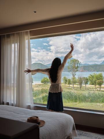 阅时·泸沽湖在川首席全湖胜景设计师度假酒店(摩梭女神全景店)图片