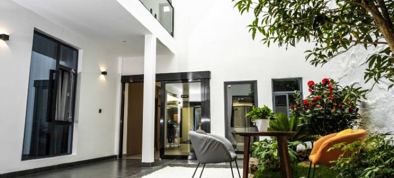 和律•溪谷Homestay民宿(香格里拉独克宗古城大佛寺转经筒店)图片