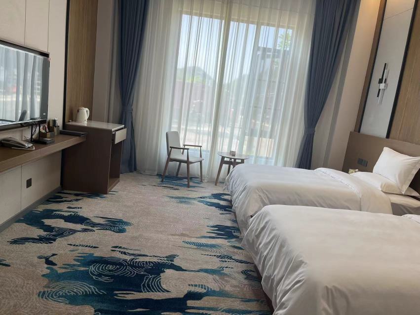 cloud-dwelling escapeOver view