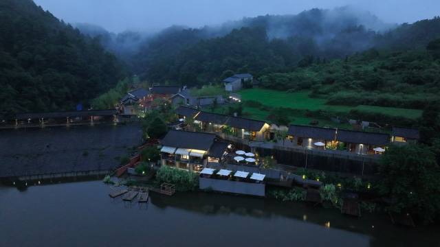 见山KU里部落乡村文化民宿