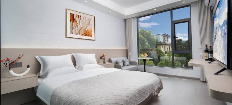 Moonlight·拾月丨轻奢新概念投影观景度假美宿(丽江古城店)图片