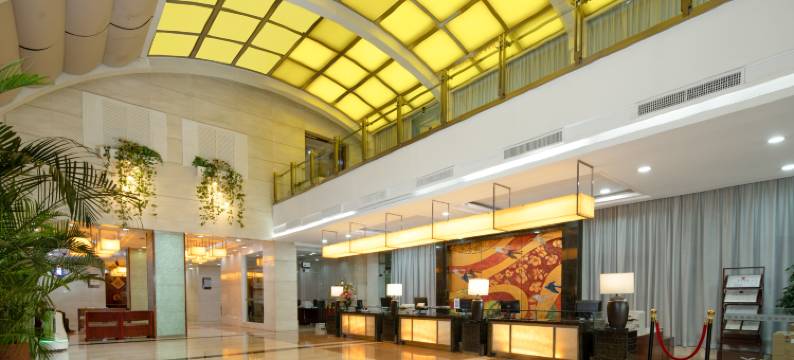 燕岭大厦(广州东站燕塘地铁站店)图片