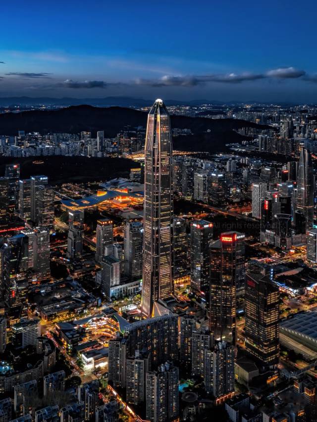 栀见影音·高空城景轻居(福田华强北燕南地铁站店)图片
