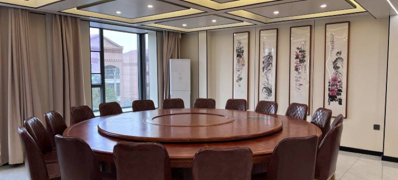 普定诗钰商务酒店(星搏国际店)图片