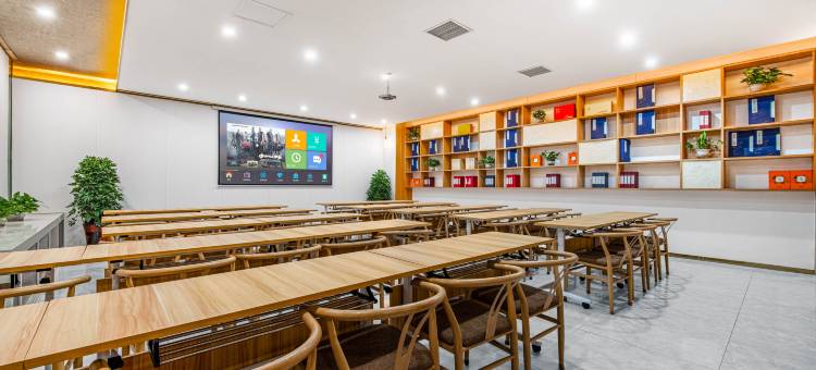 悦居酒店(信阳高铁东站大信广场店)图片