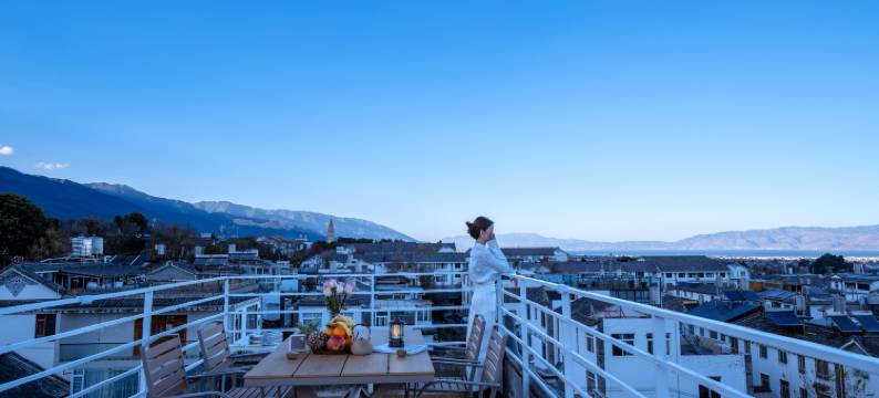 iLiLi爱莉莉影音民宿(大理古城西门店)图片