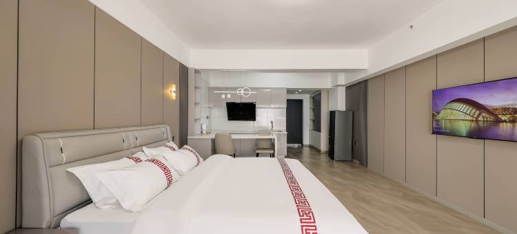 那么海棠·高空城景酒店(沈阳西塔美食街店)图片