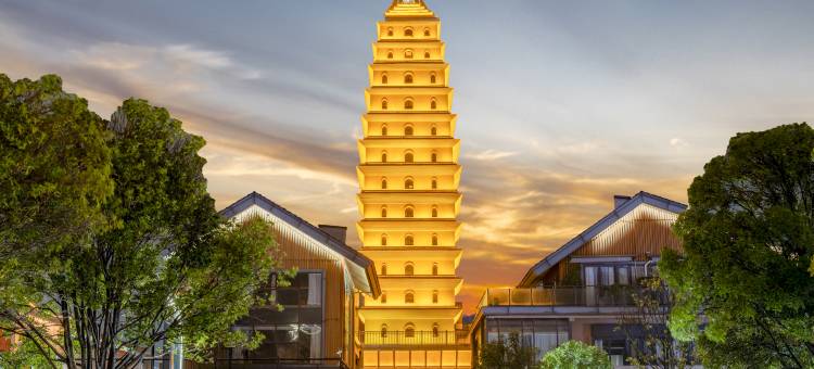 凤龙湾别院(滇池国际会展中心店)图片