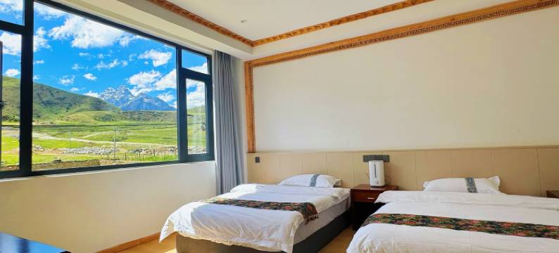 格聂向阳山房图片