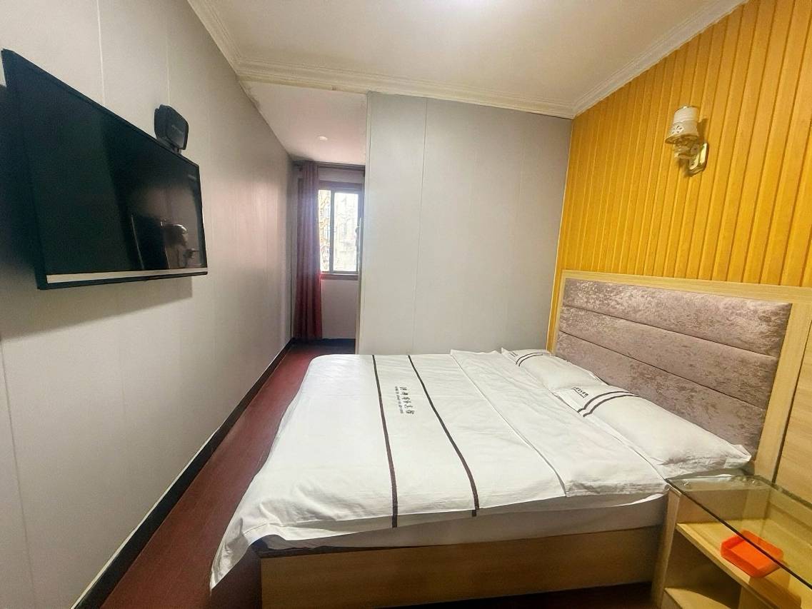 南昌洪都商务宾馆(火车站老福山店)