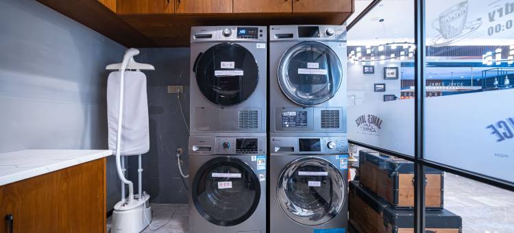 雷神电竞酒店(上海环球港华师大店)图片