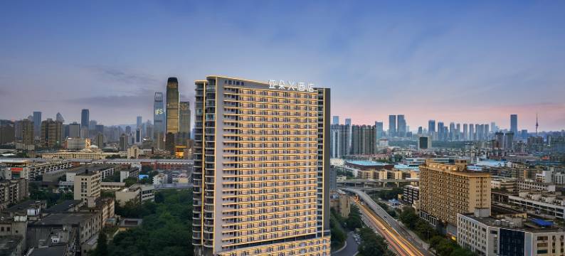 长沙站万家丽中路亚朵X酒店图片