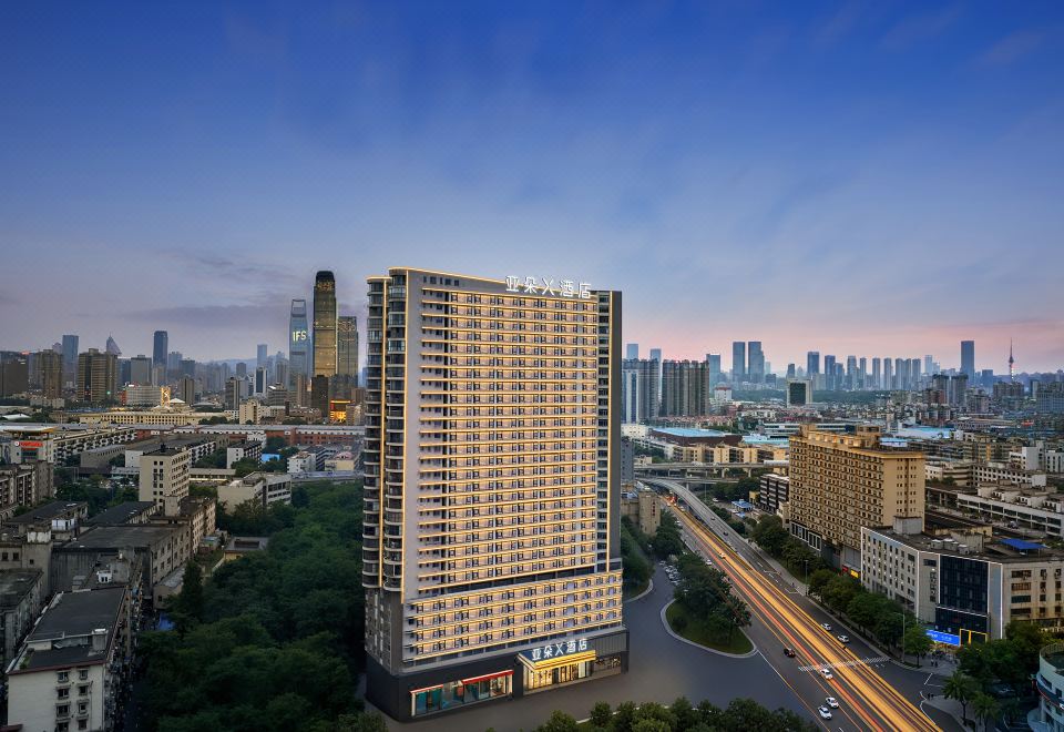 长沙汇一城亚朵酒店外景图