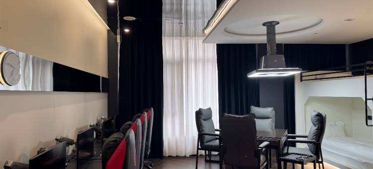 唐潮电竞酒店(句容万宏天源城店)图片