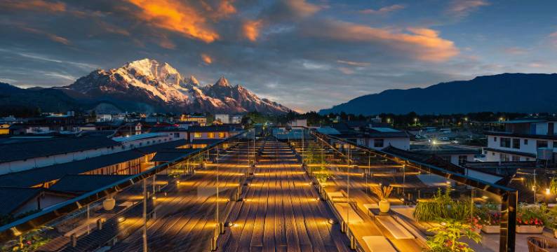 阅山·Hillside Reverie|270°雪山观景|智能设计师度假民宿图片