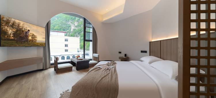 翡丽私汤别院(毕棚沟景区理小路店)图片