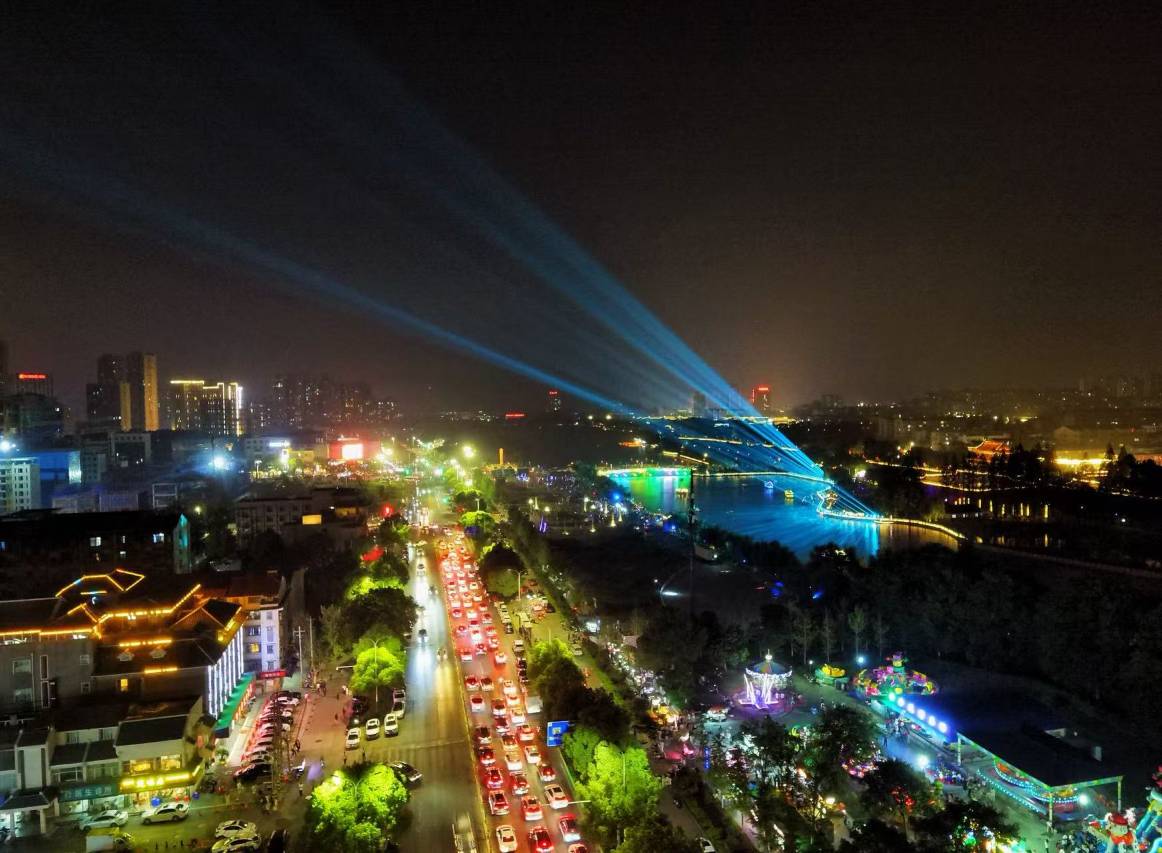 蔚东花园酒店(荆州古城万达店)图片