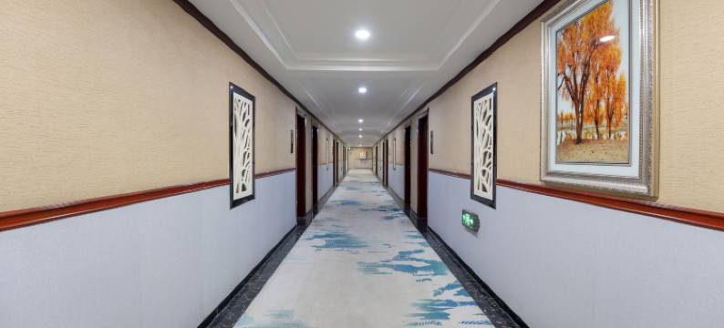 库尔勒·金三角酒店图片