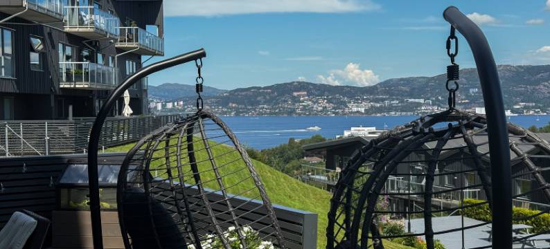 Large luxurious apartment with private terrace and parking图片