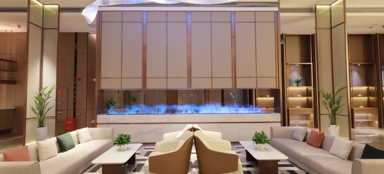 始兴石湖广场雲朵酒店图片