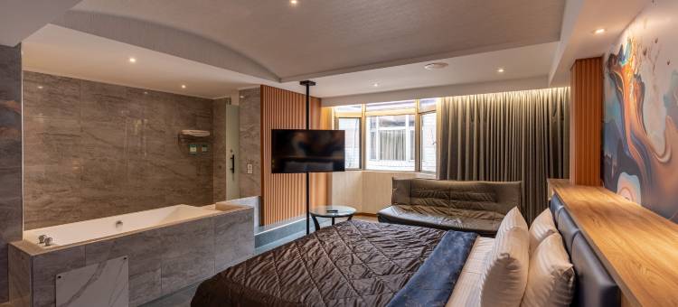 国妃鹰堡商务汽车旅馆 - 仁德馆图片