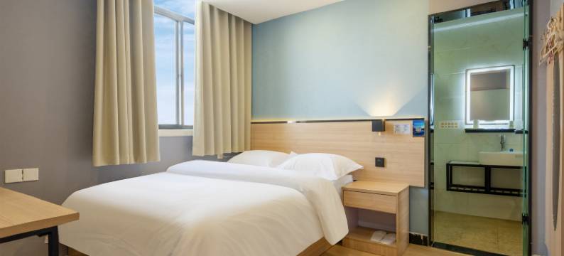 布丁严选酒店(西安钟楼地铁站回民街店)图片