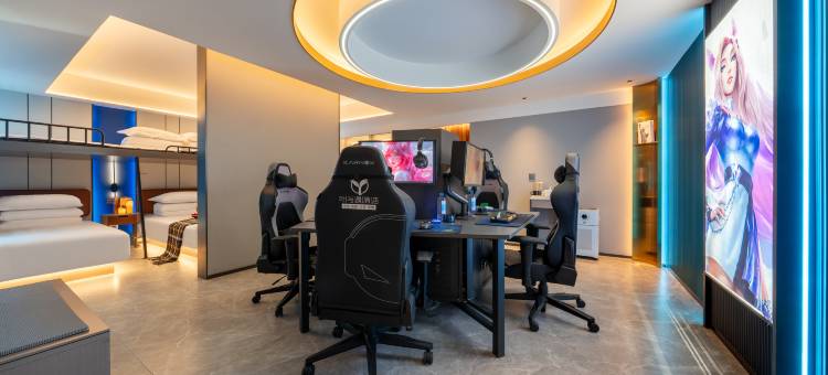 叶与晨电竞电影酒店(新百广场万象城店)图片