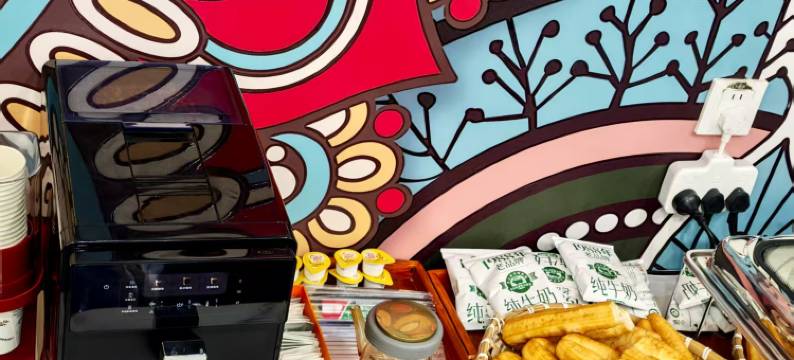 茜茜栖里民宿(赛里木湖东门游客中心店)图片